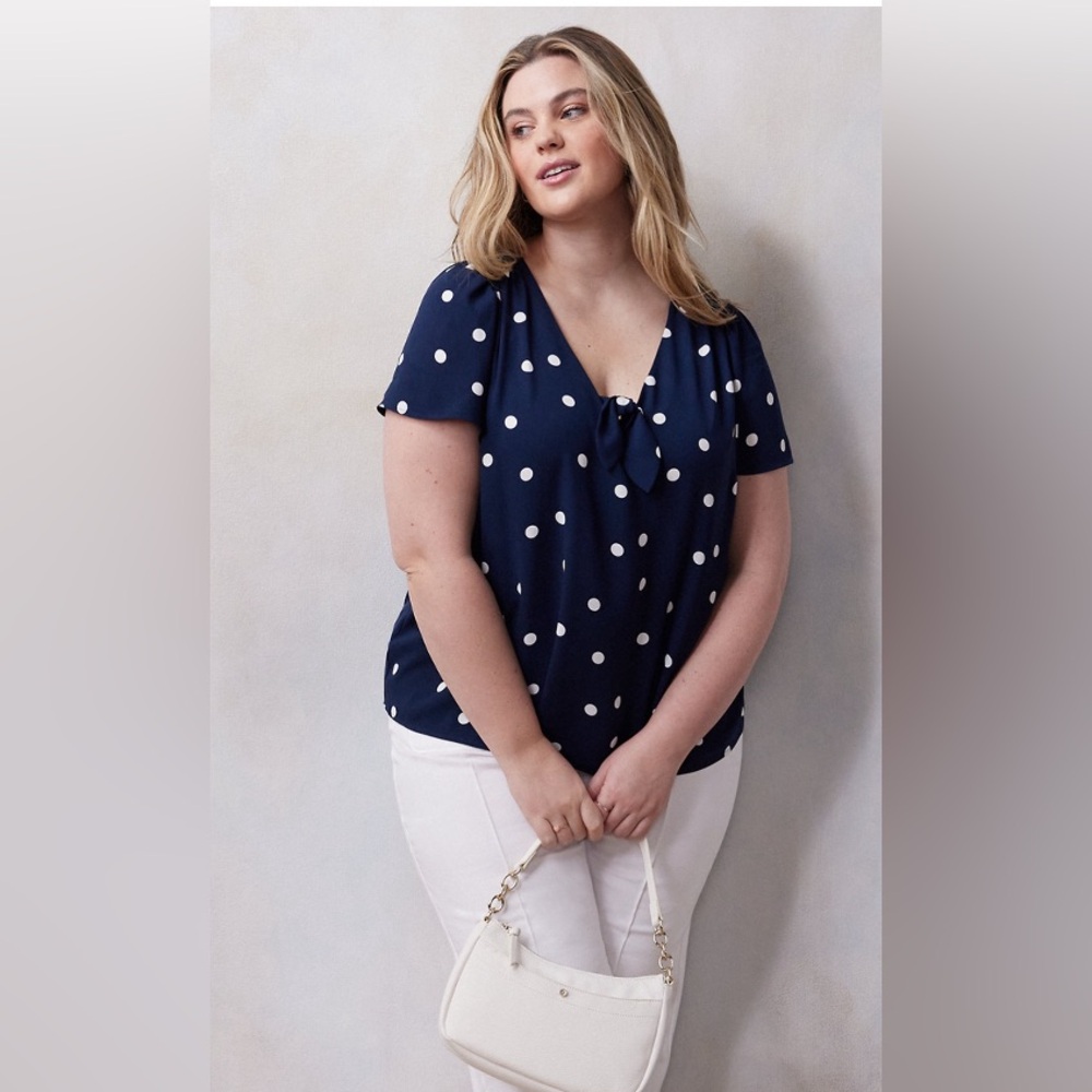 Lauren Conrad Women’s navy blue white dots woven v neck with tie size 3X